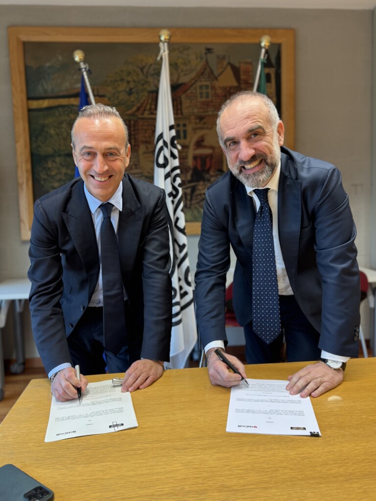 firma-accordo-parmigiano-reggiano-unicredit