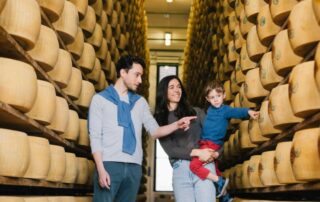 parmigiano-reggiano-turismo-caseario