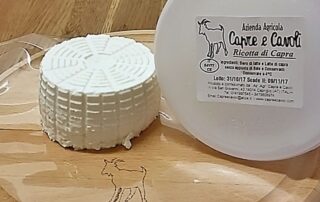 Ricotta-di-capra-azienda-capraecavoli