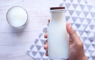 latte-bicchiere-bottiglia