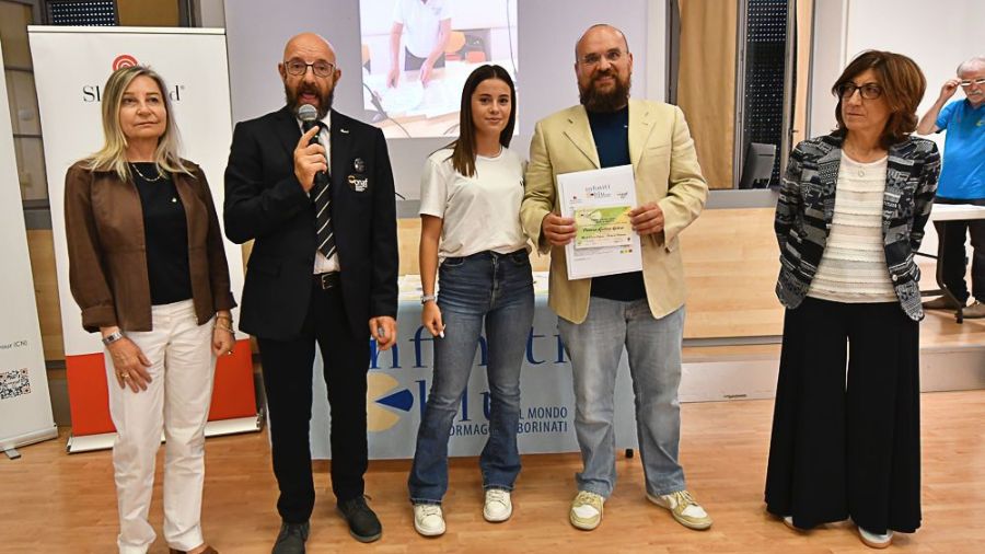 Premiazione-infiniti-blu concorso-infiniti-blu