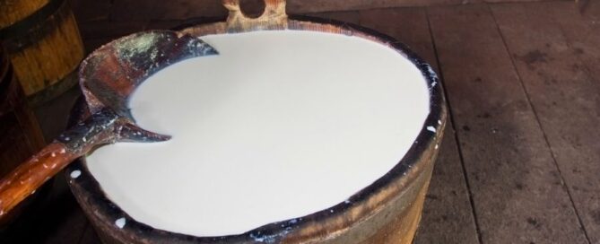 lavorazione-latte-tradizione-legno